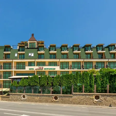 Хотел джулия