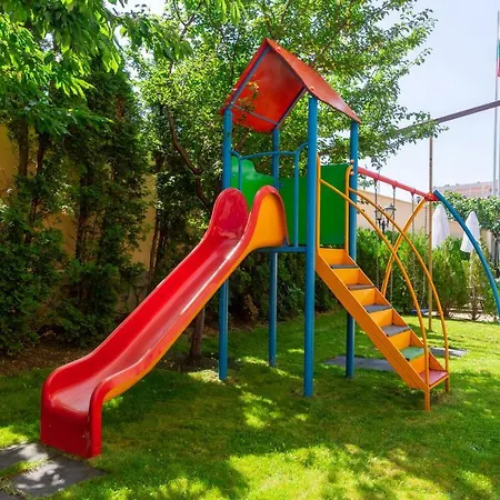 Хотел джулия