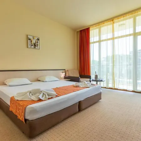 Julia 3* Свети-Влас